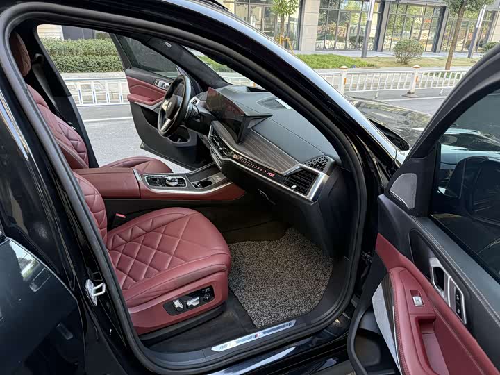 Фото 13 - BMW X5