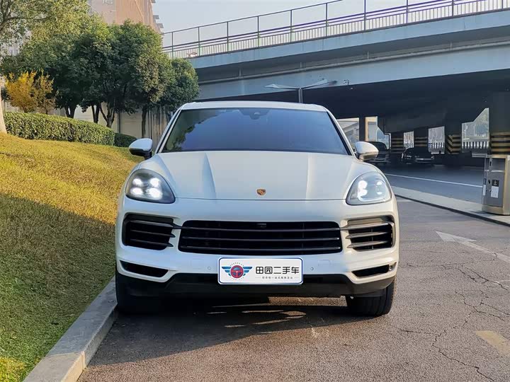 Фото 2 - Porsche Cayenne Hybrid