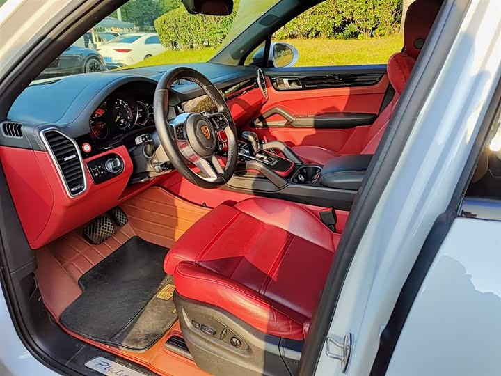 Фото 7 - Porsche Cayenne Hybrid