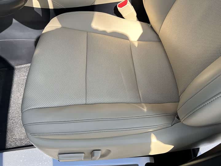 Фото 8 - Toyota Alphard