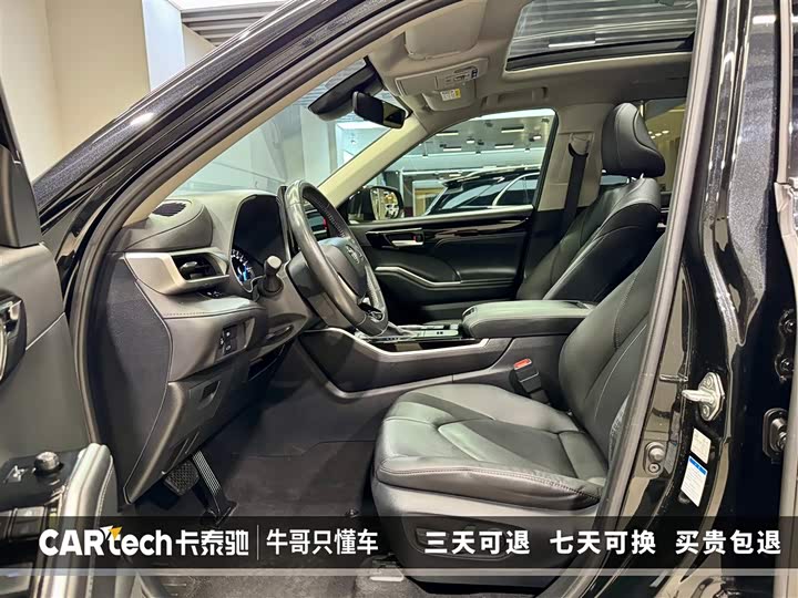 Фото 17 - Toyota Highlander