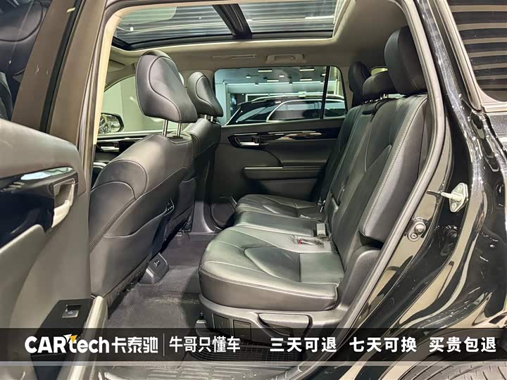 Фото 19 - Toyota Highlander