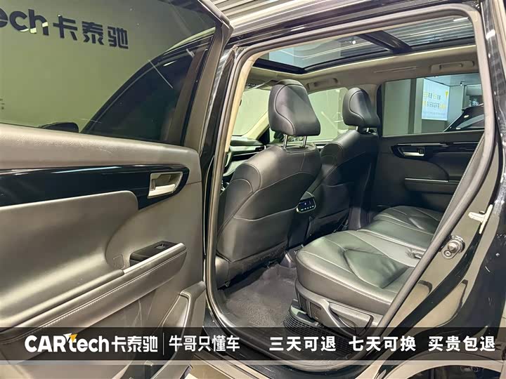 Фото 28 - Toyota Highlander