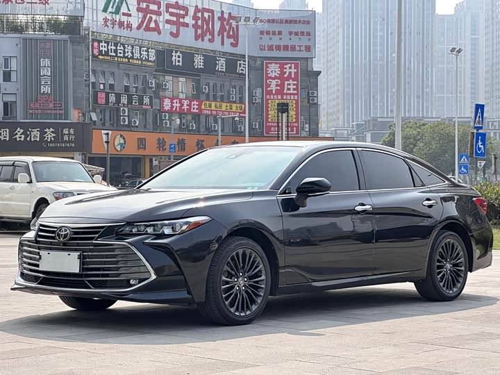 Фото 1 - Toyota Avalon