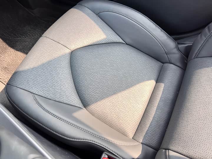 Фото 19 - Toyota Avalon