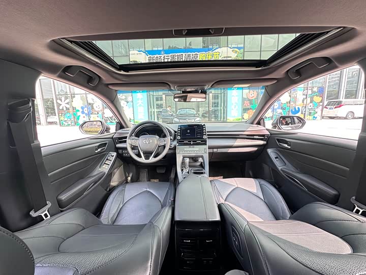 Фото 20 - Toyota Avalon