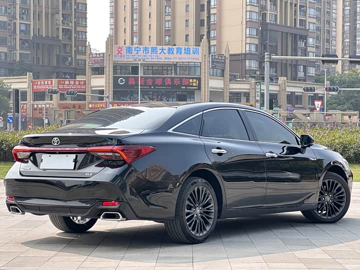 Фото 5 - Toyota Avalon