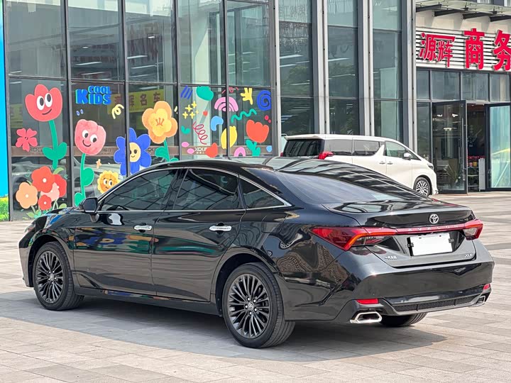 Фото 7 - Toyota Avalon