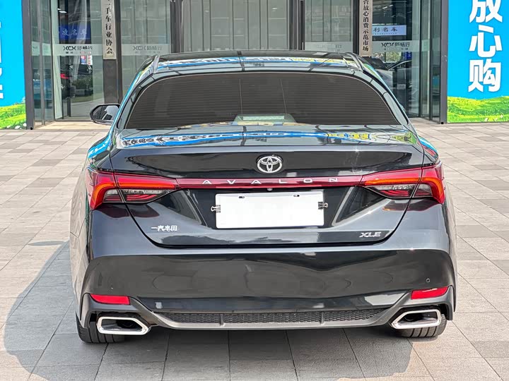 Фото 8 - Toyota Avalon