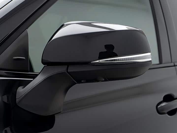 Фото 11 - Toyota Crown Kluger