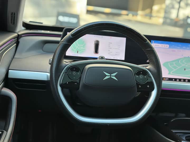 Фото 12 - XPeng P7