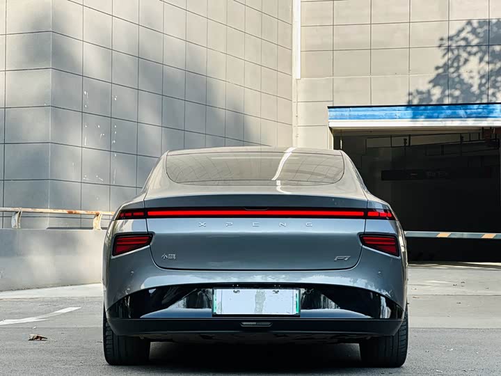 Фото 9 - XPeng P7