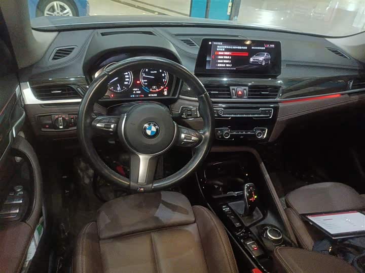 Фото 10 - BMW X1