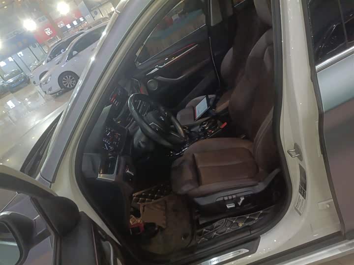 Фото 16 - BMW X1