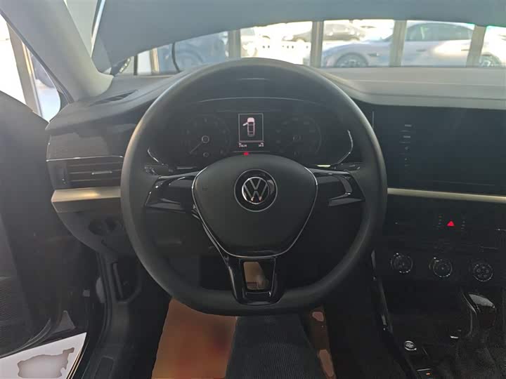 Фото 11 - Volkswagen Passat