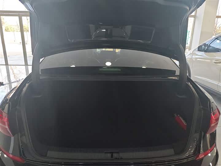 Фото 19 - Volkswagen Passat