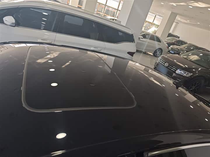 Фото 27 - Volkswagen Passat