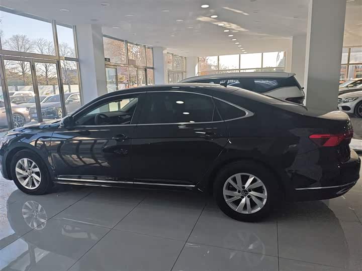 Фото 5 - Volkswagen Passat