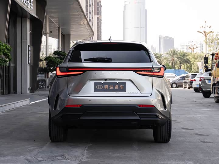 Фото 5 - Lexus NX