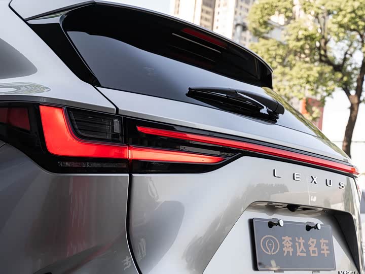 Фото 7 - Lexus NX