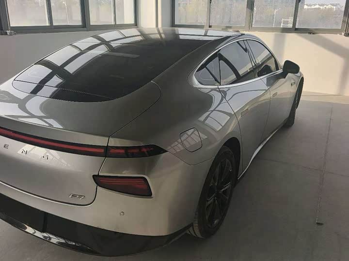 Фото 5 - XPeng P7