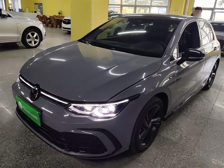 Фото 1 - Volkswagen Golf