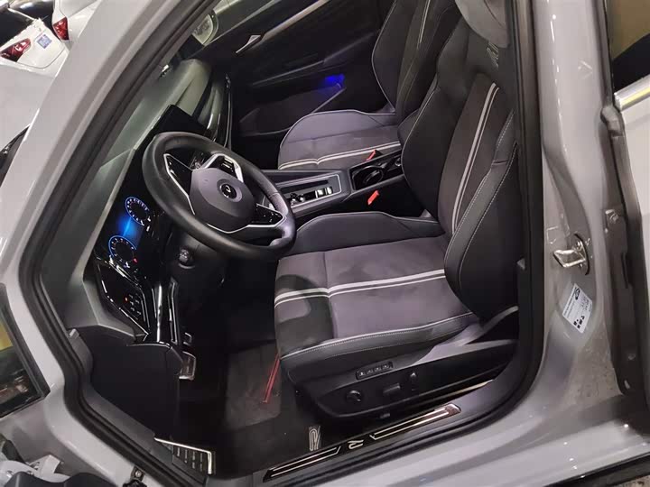 Фото 15 - Volkswagen Golf