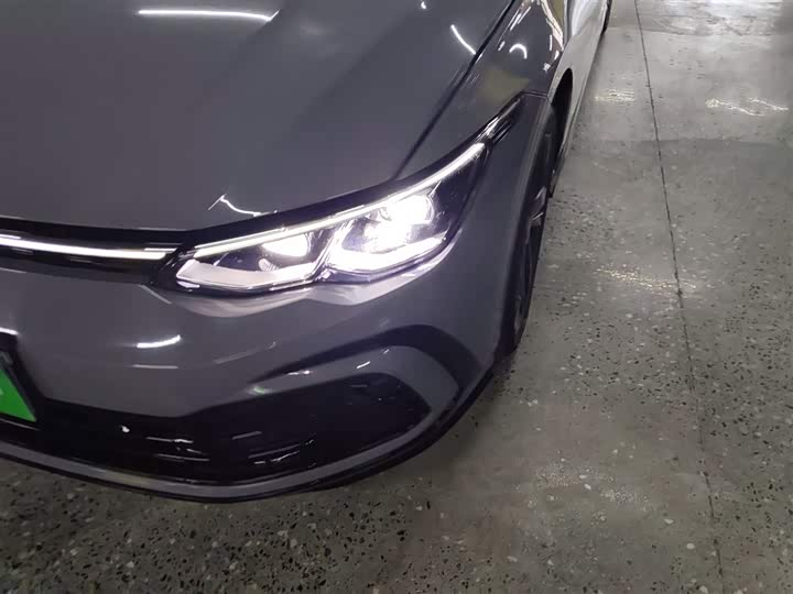 Фото 24 - Volkswagen Golf