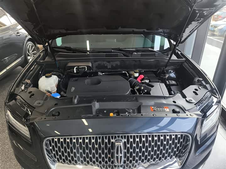 Фото 20 - Lincoln Nautilus