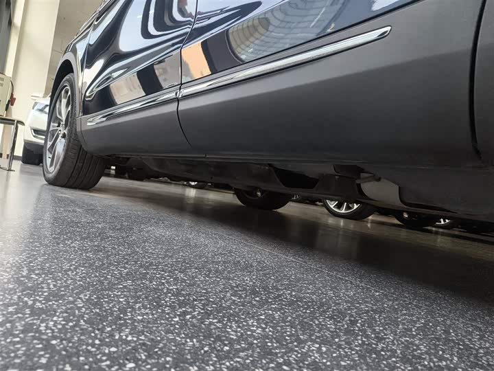 Фото 22 - Lincoln Nautilus