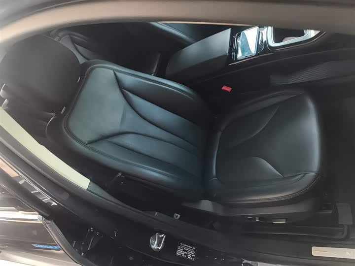 Фото 25 - Lincoln Nautilus