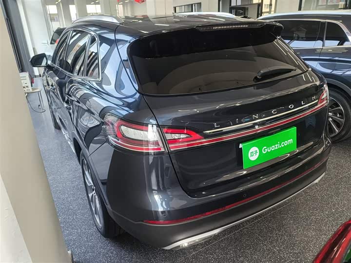 Фото 5 - Lincoln Nautilus