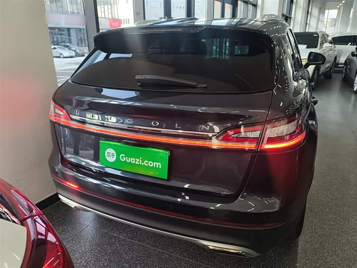 Фото 6 - Lincoln Nautilus