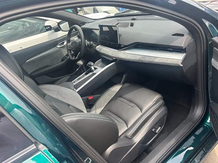 Фото 9 - Geely Preface