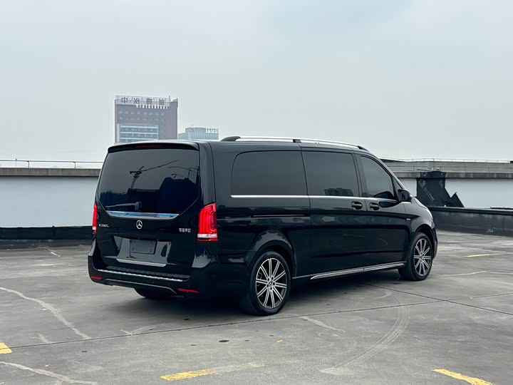 Фото 5 - Mercedes-Benz V-Class