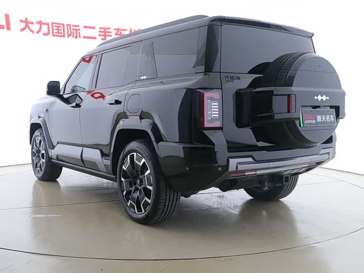 Фото 15 - BYD FangChengBao Leopard 8