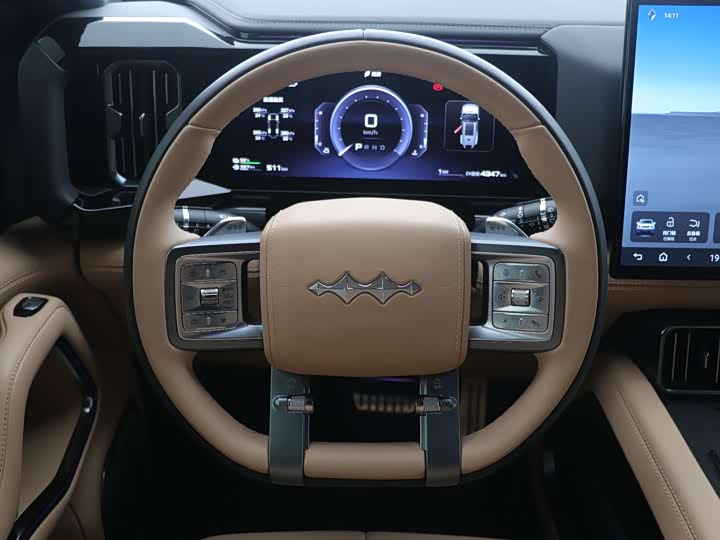 Фото 7 - BYD FangChengBao Leopard 8