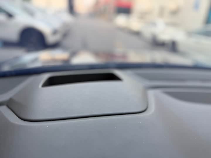 Фото 6 - Audi Q8