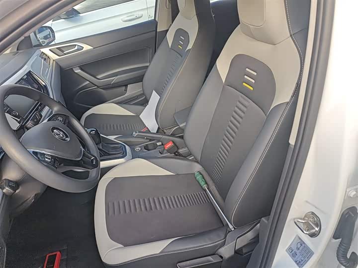 Фото 15 - Volkswagen Polo