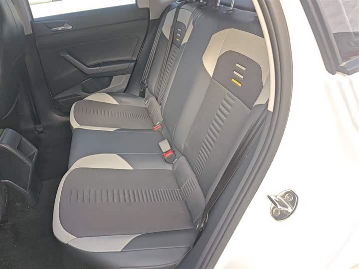 Фото 17 - Volkswagen Polo