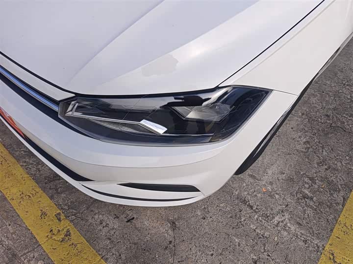 Фото 24 - Volkswagen Polo