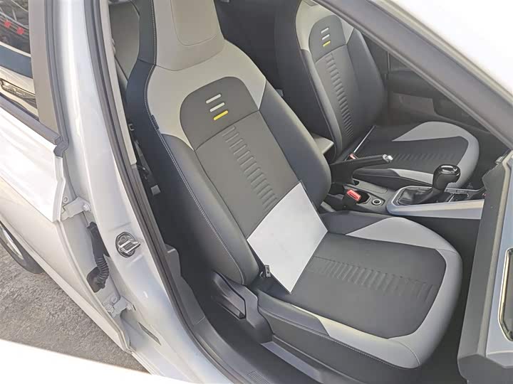 Фото 25 - Volkswagen Polo