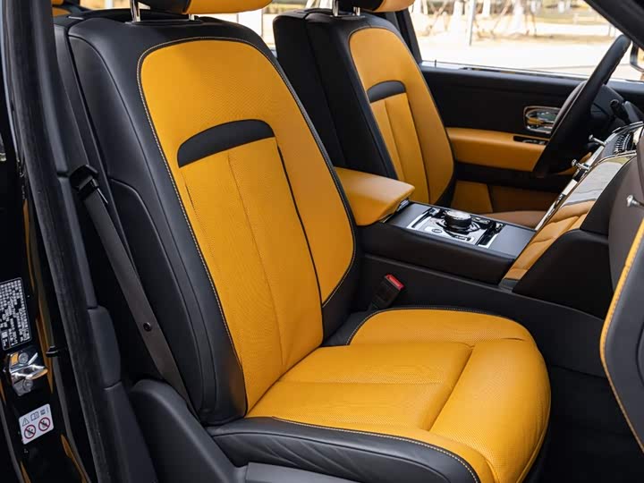 Фото 22 - Rolls-Royce Cullinan