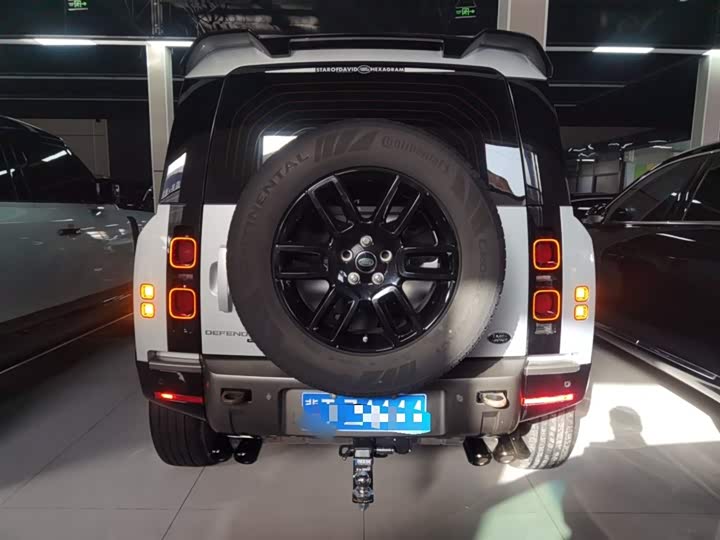 Фото 6 - Land Rover Defender