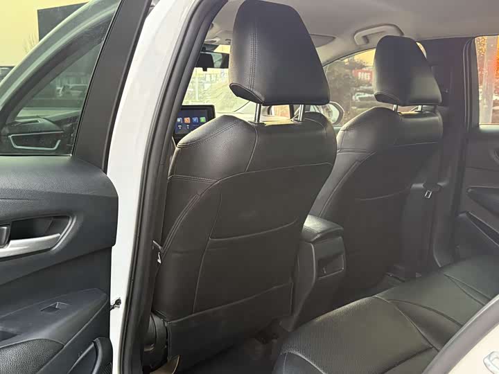 Фото 10 - Toyota Corolla