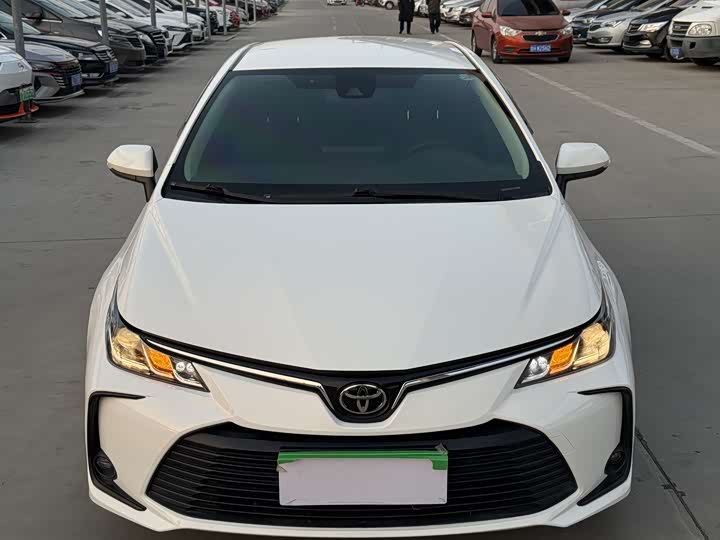 Фото 8 - Toyota Corolla