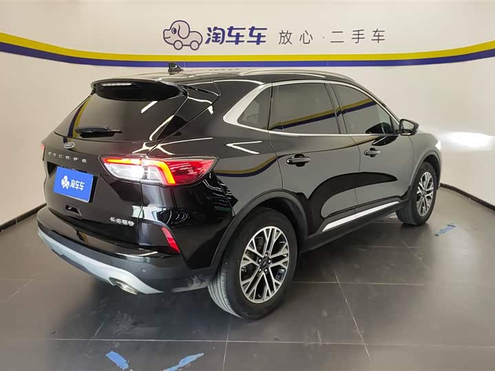 Фото 3 - Ford Escape