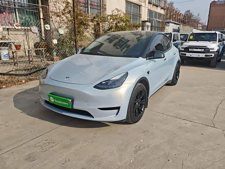 Фото 1 - Tesla Model Y