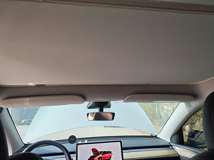 Фото 18 - Tesla Model Y