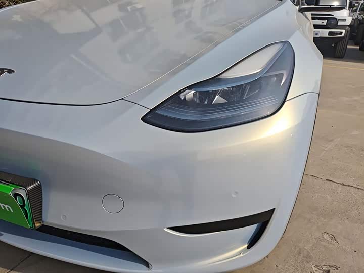 Фото 24 - Tesla Model Y